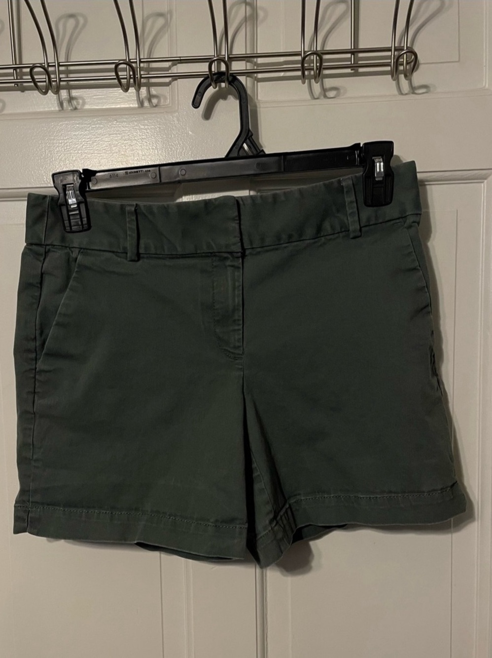 LOFT The Riviera Short Green Size 6